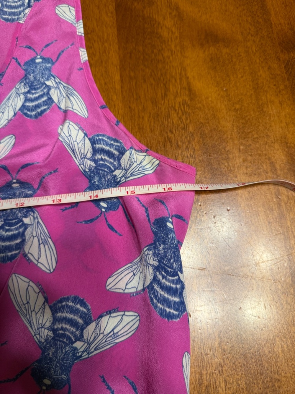 Anthropologie Leifnotes Pollination Silk Pink Bee Print Size 4 - Picture 9 of 11